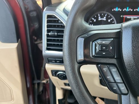 Used 2017 Ford F250 XLT w/ XLT Premium Package image 31