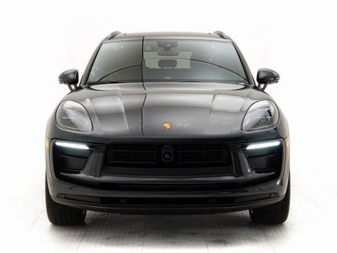 New 2026 Porsche Macan image 33