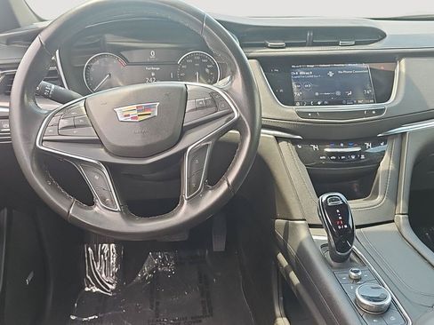 Used 2023 Cadillac XT5 Luxury AWD/4WD image 14