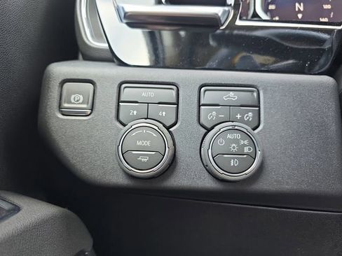 New 2026 Chevrolet Silverado 1500 RST w/ Redline Edition AWD/4WD image 25