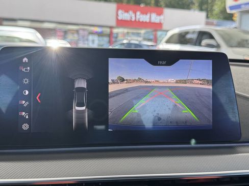 Used 2018 BMW M5 image 13