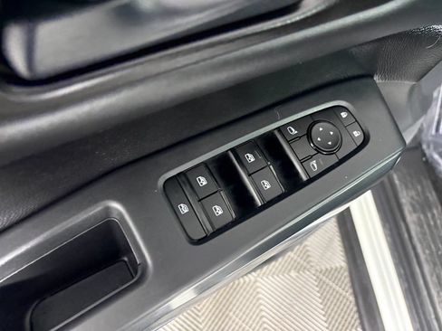Used 2024 Nissan Pathfinder Rock Creek AWD/4WD image 12