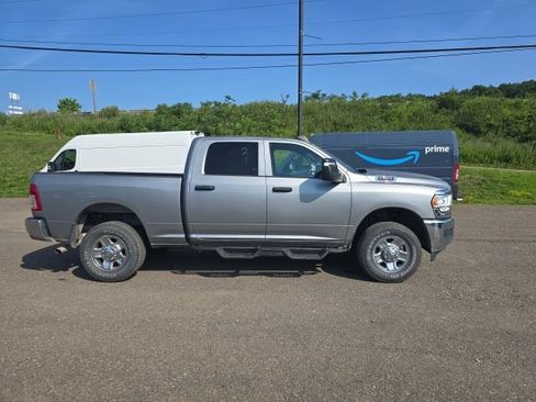 Used 2024 RAM 2500 Tradesman w/ Chrome Appearance Group AWD/4WD image 5