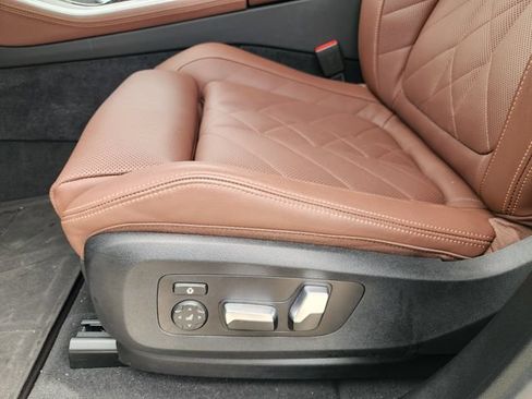 Used 2025 BMW X5 sDrive40i w/ M Sport Package RWD image 23