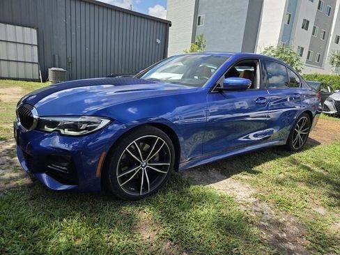 Used 2019 BMW 330i xDrive Sedan w/ M Sport Package AWD/4WD image 3