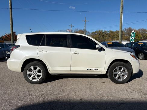 Used 2013 Toyota RAV4 EV image 5