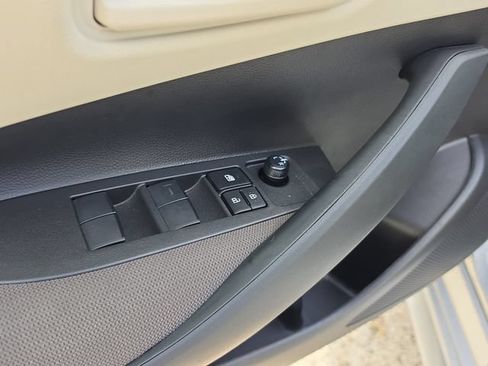 Used 2026 Toyota Corolla LE FWD image 19