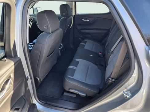 Used 2024 Chevrolet Blazer LT FWD image 27