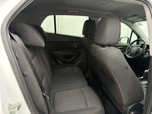 Used 2019 Chevrolet Trax LT FWD image 29