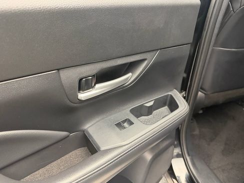 Used 2025 Toyota Grand Highlander AWD image 31