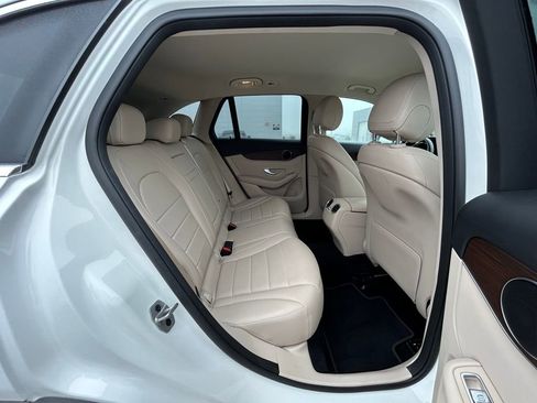 Used 2022 Mercedes-Benz GLC 300 image 41
