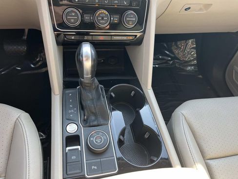 Used 2019 Volkswagen Atlas SEL image 36