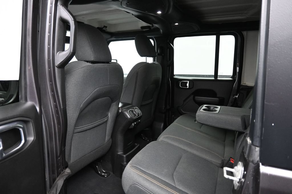 Used 2024 Jeep Wrangler Unlimited AWD/4WD image 24