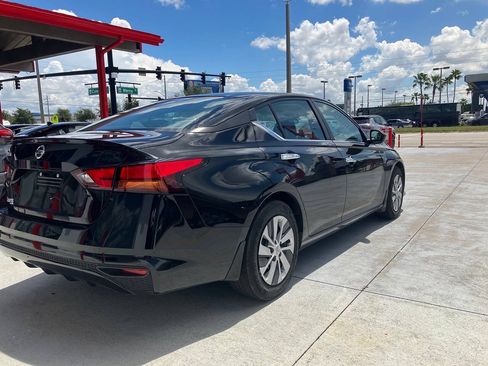 Used 2021 Nissan Altima 2.5 S FWD image 6