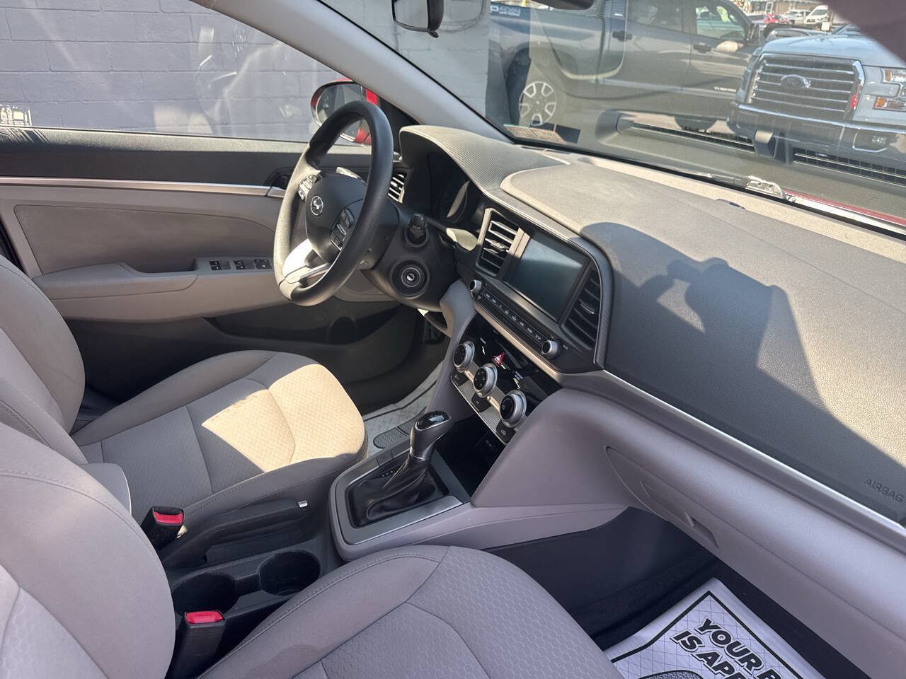 Used 2019 Hyundai Elantra SEL FWD image 25