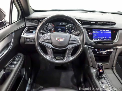 Used 2022 Cadillac XT5 Luxury FWD image 17