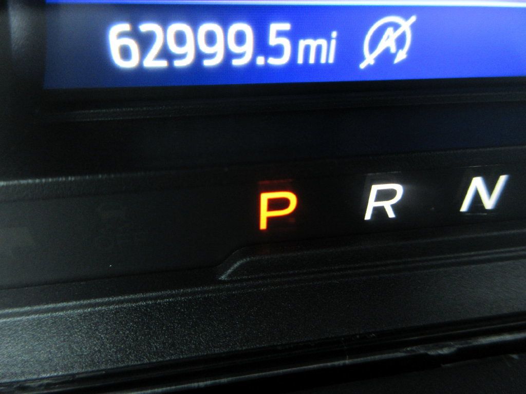 Used 2021 Ford Explorer XLT w/ Equipment Group 202A AWD/4WD image 34