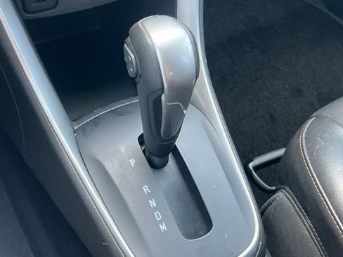 Used 2022 Chevrolet Trax LT w/ Redline Edition image 27