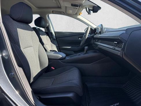 Used 2023 Honda Accord EX image 17