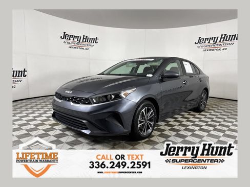 Used 2024 Kia Forte LXS FWD image 1