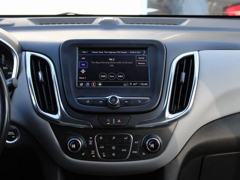 Used 2022 Chevrolet Equinox LT w/ Driver Convenience Package image 21