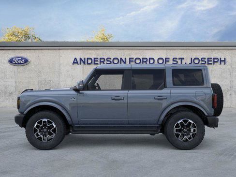 New 2025 Ford Bronco Outer Banks image 3