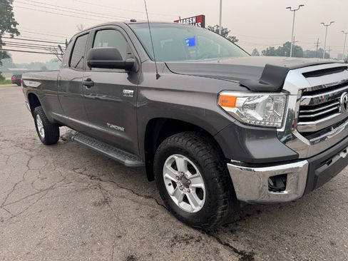 Used 2016 Toyota Tundra SR5 AWD/4WD image 12