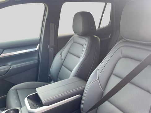 New 2026 GMC Terrain Elevation w/ Elevation Premium Package image 16