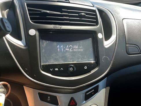 Used 2016 Chevrolet Trax LT w/ LT Convenience Package FWD image 14