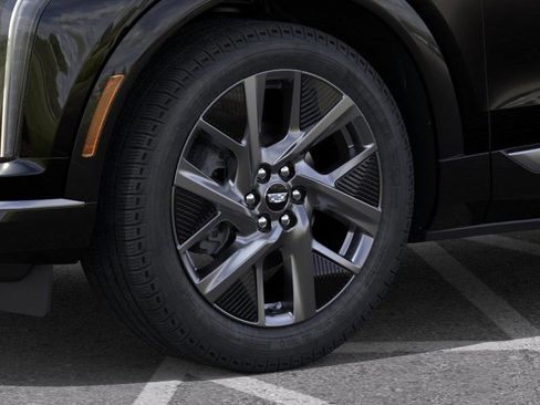 New 2026 Cadillac Optiq Luxury 2 image 9