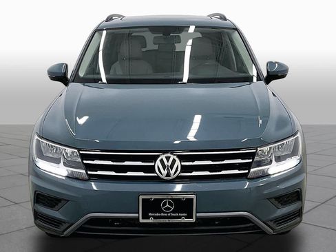Used 2021 Volkswagen Tiguan SE w/ Panoramic Sunroof Package FWD image 4