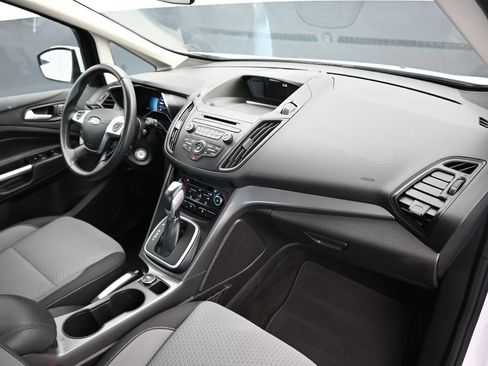 Used 2017 Ford C-MAX SE image 39