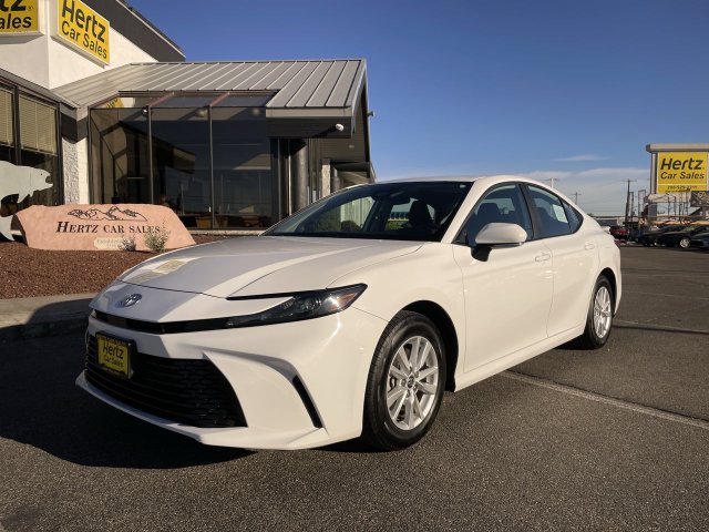 Used 2025 Toyota Camry LE AWD/4WD image 12
