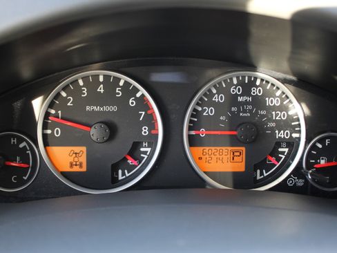 Used 2012 Nissan Frontier PRO-4X AWD/4WD image 26
