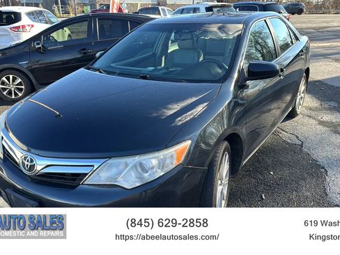 Used 2012 Toyota Camry XLE image 1