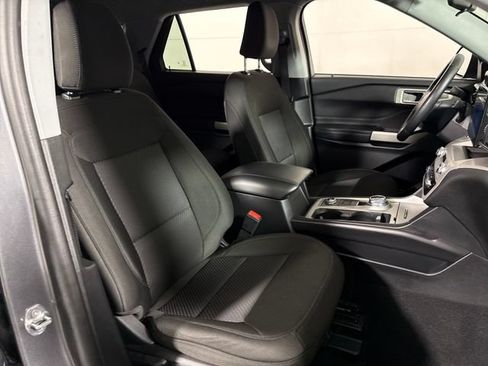 Used 2024 Ford Explorer XLT AWD/4WD image 14