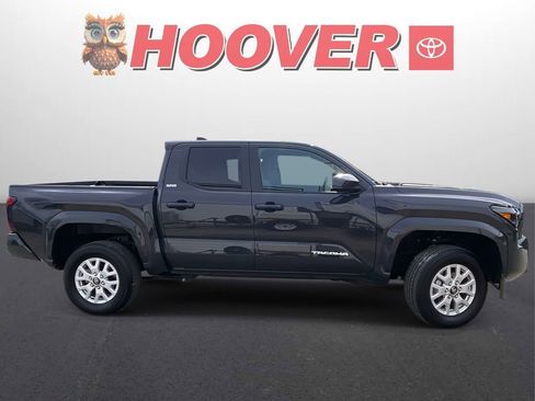 Used 2025 Toyota Tacoma SR5 w/ SR5 Upgrade Package image 2