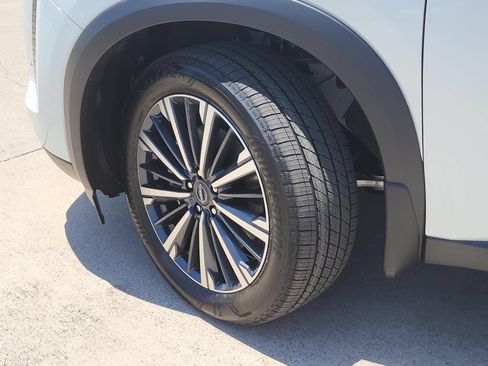 New 2026 Nissan Pathfinder Platinum w/ Cargo Package FWD image 9