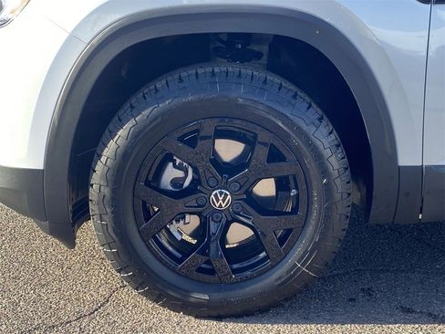 New 2026 Volkswagen Atlas Peak Edition image 6