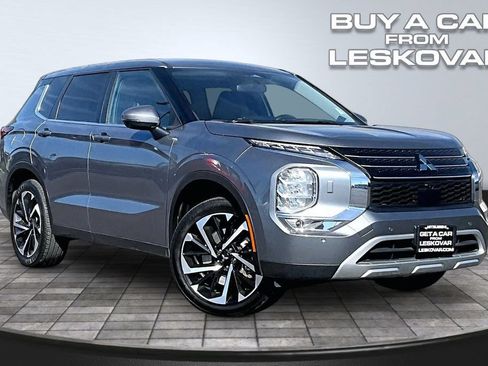 Used 2024 Mitsubishi Outlander SE AWD/4WD image 1