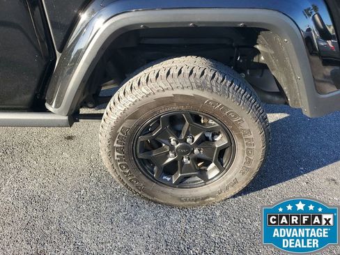 Used 2023 Jeep Gladiator Willys image 21