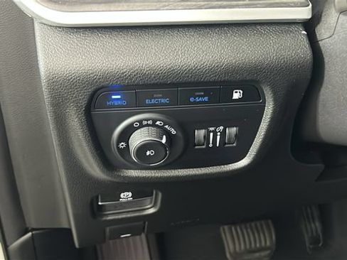 Used 2023 Jeep Grand Cherokee 4WD 4xe image 19