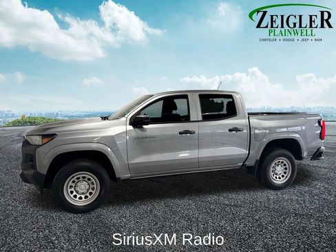 Used 2023 Chevrolet Colorado W/T image 4