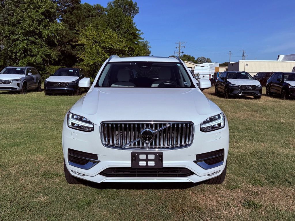 Used 2025 Volvo XC90 B5 Ultra w/ Lounge Package AWD/4WD image 5