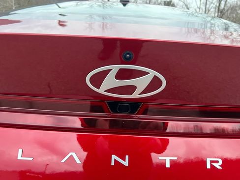 Certified 2024 Hyundai Elantra SEL image 11