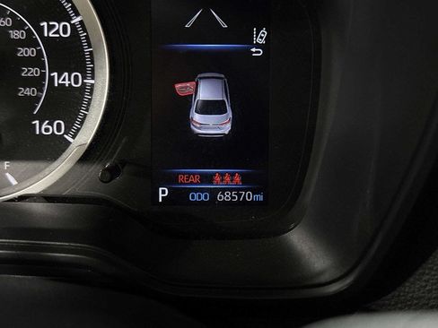 Used 2022 Toyota Corolla LE FWD image 19