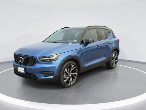 Used 2021 Volvo XC40 T5 R-Design AWD/4WD image 4