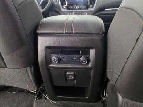 Used 2020 Chevrolet Traverse LT AWD/4WD image 40