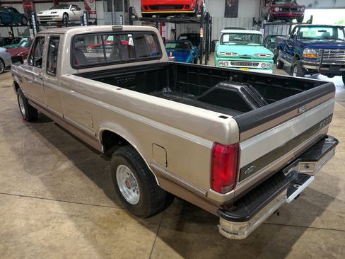 Used 1993 Ford F150 XL AWD/4WD image 16
