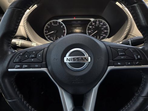 Certified 2022 Nissan Sentra SV FWD image 23